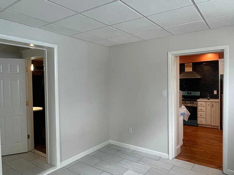 118 W Fairview St #1 — Photo 8