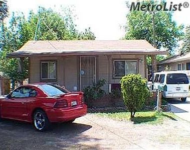 2nd image of 207 Farr St