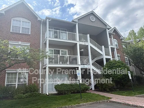 60 Versailles Ct Photo 1 60 Versailles Ct Photo 1
