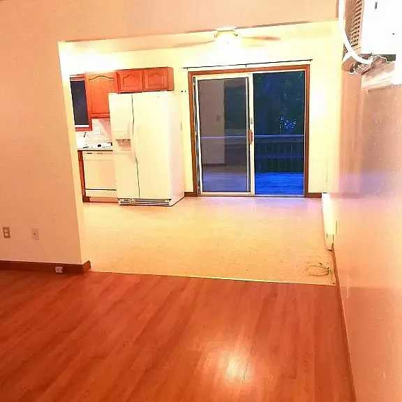 767 Rosewood Rd E — Photo 9
