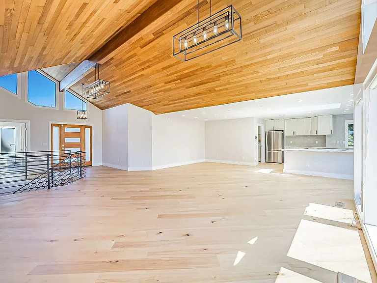 4634 Lighthouse Dr NE — Photo 37