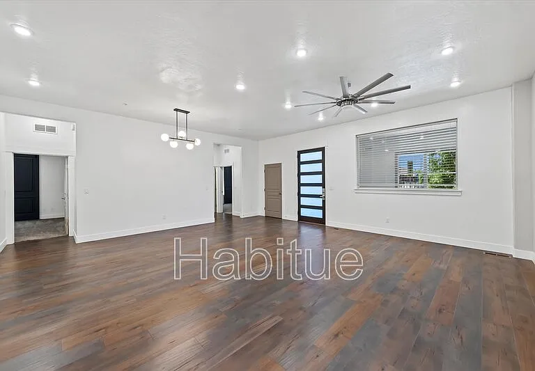 1424 W Front St #101 — Photo 8