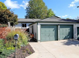 984 Barbizon Dr, Ballwin, MO 63021
