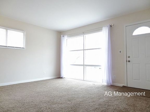 4th image of 2075 Appoline Dr
