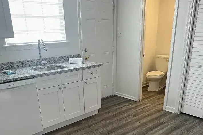 Branders Bridge Apartments — Photo 3