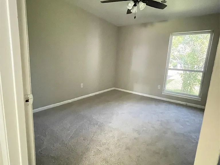 1212 Avenue M — Photo 30