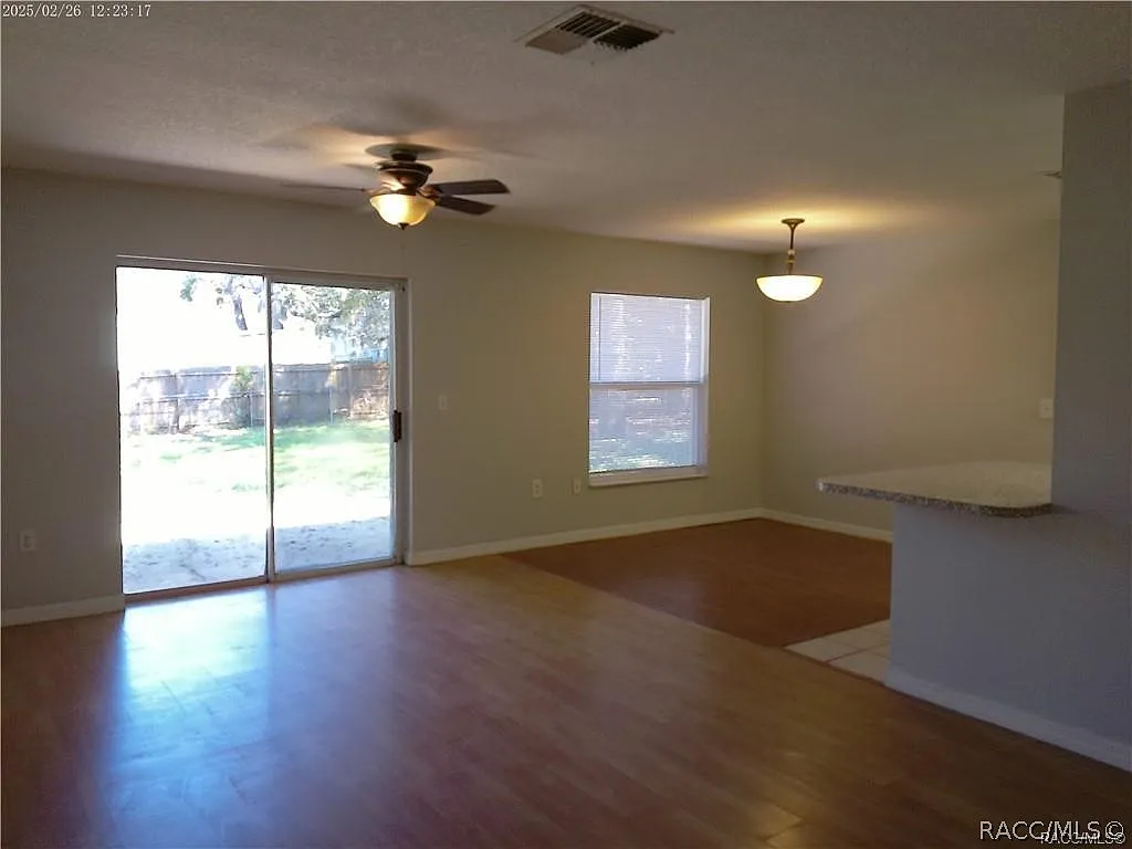 3 bed, 2.0 bath, 1204 sqft, $1,500 — Photo 4