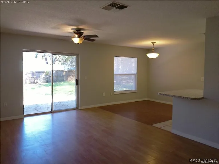 5921 W Woodhill Ct — Photo 4