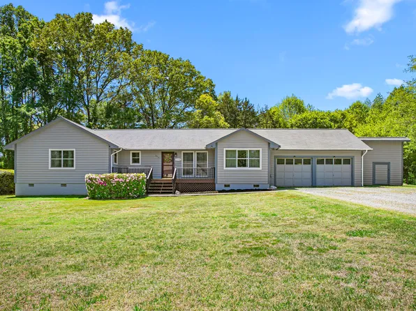 2627 White Pine Ln, Mebane, NC 27302