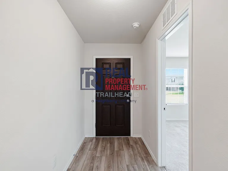 4501 Greenham Ln — Photo 5