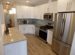 5213 W Foster Ave, Chicago, IL 60630