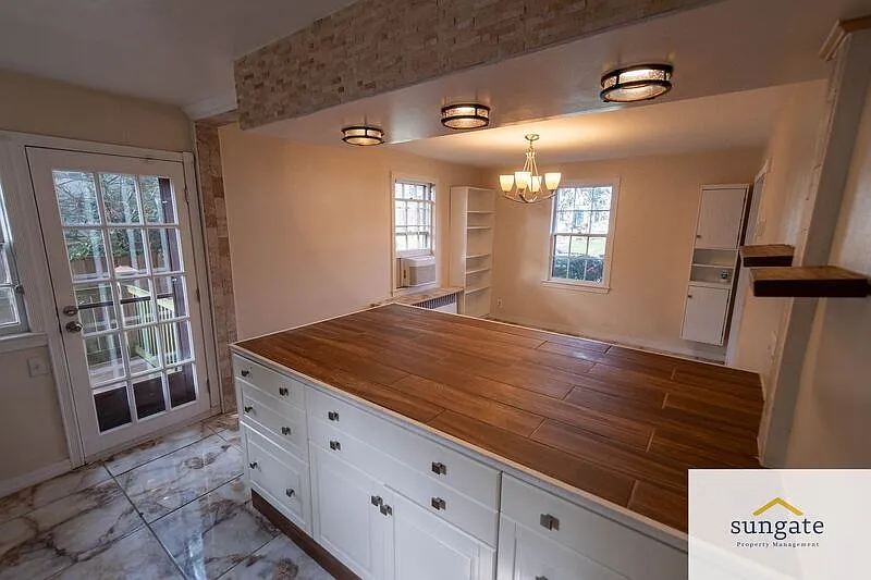 3 bed, 2.0 bath, 1771 sqft, $2,750 — Photo 2