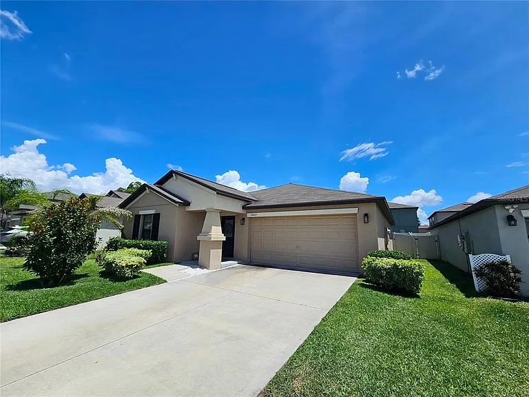 10005 Rose Petal Pl — Photo 1