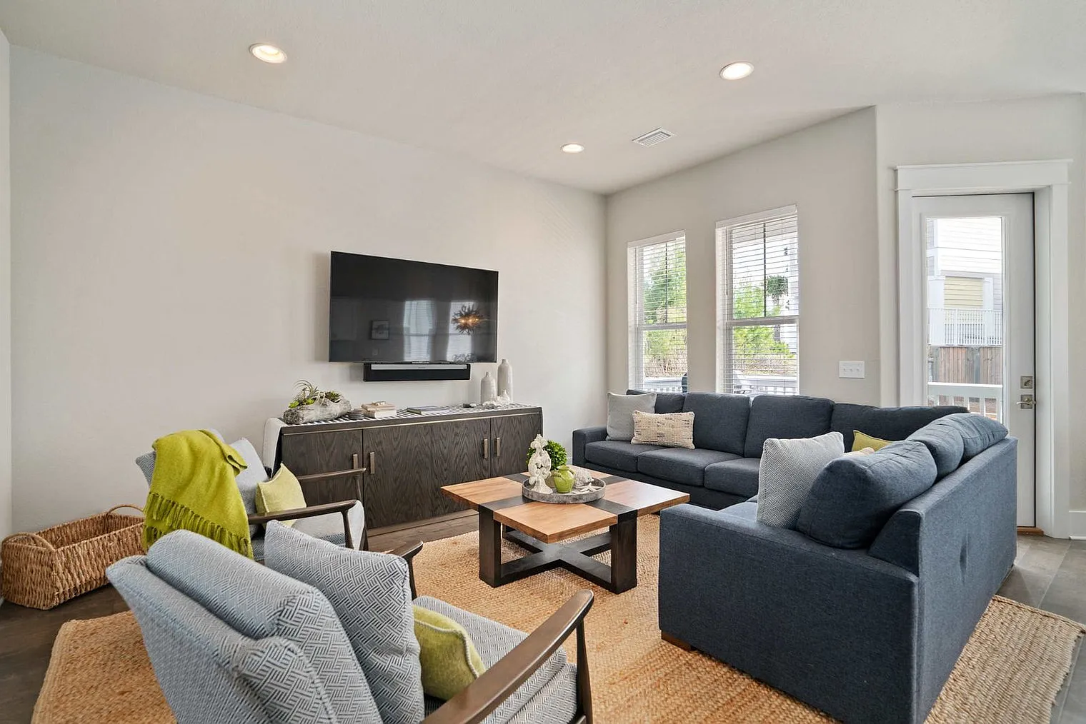 4 bed, 4.0 bath, 2249 sqft, $3,630 — Photo 1