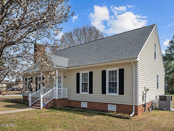 3rd image of 2708 Ridge Road NW