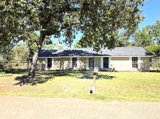 602 Airline Dr, Conroe, TX 77301