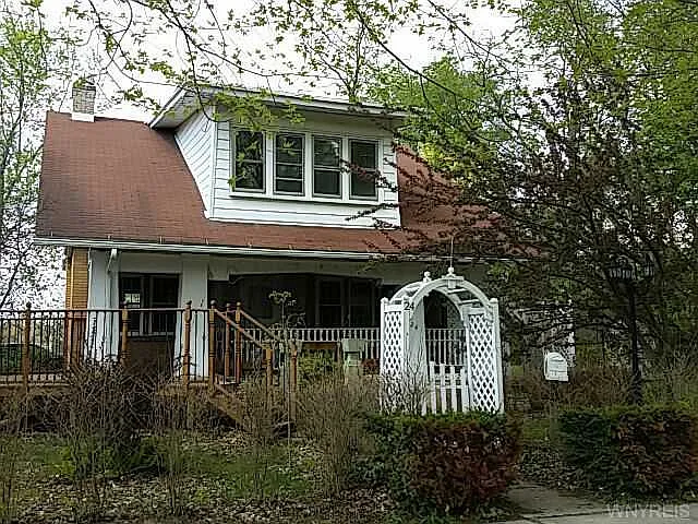 24 Center St photo 1