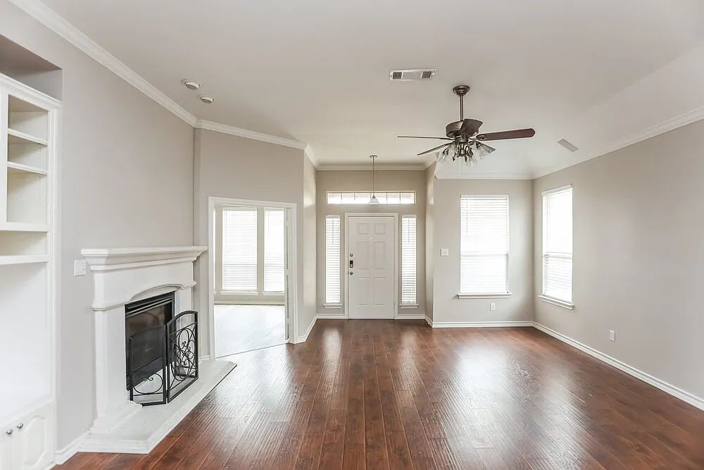 3 bed, 2.0 bath, 2146 sqft, $3,015 — Photo 4