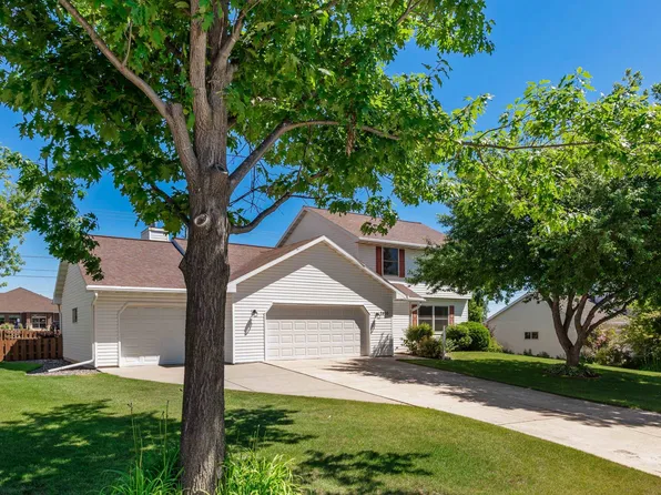 2810 Riveridge Ln, Green Bay, WI 54313