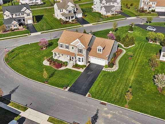 5th image of 2817 Farmstead Dr