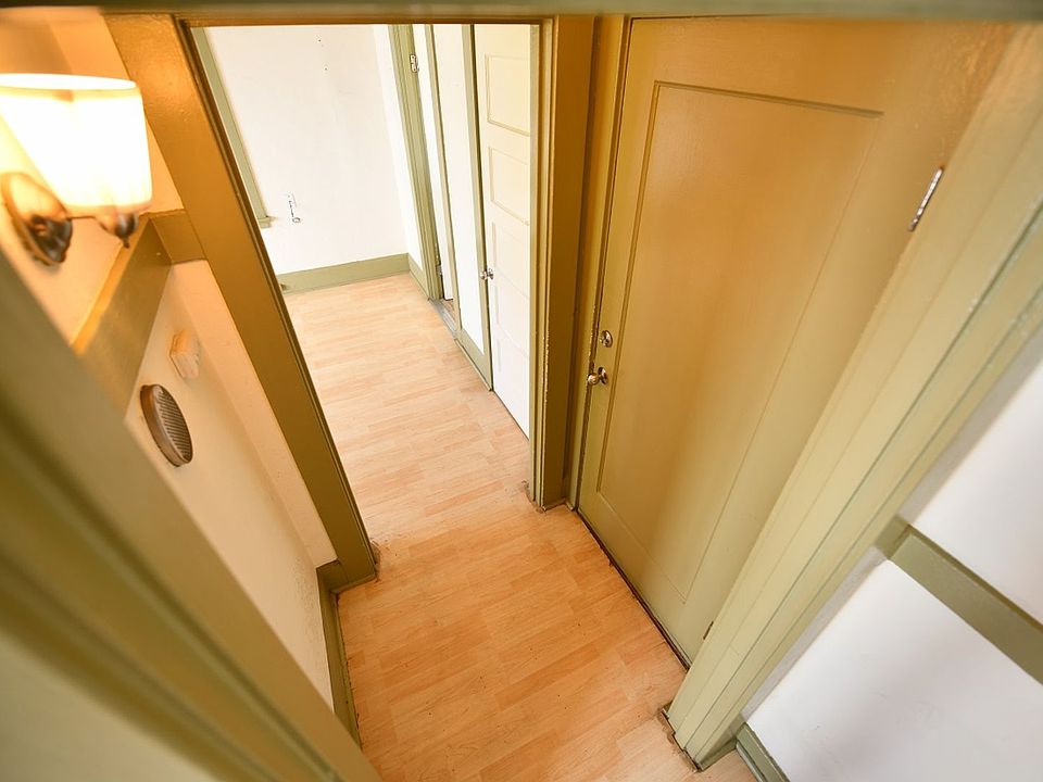 1st image of 1611-1615 2nd Ave #7