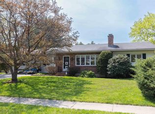 43 Greenwood Ave, Essex Junction, VT 05452