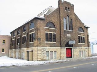 353 E Jackson St, Joliet, IL 60432