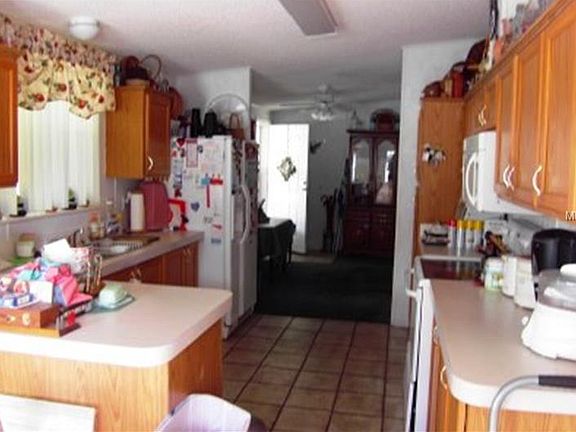 2nd image of 88 Pindo Palm St W