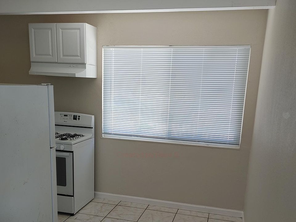 2nd image of 427 S 9th St