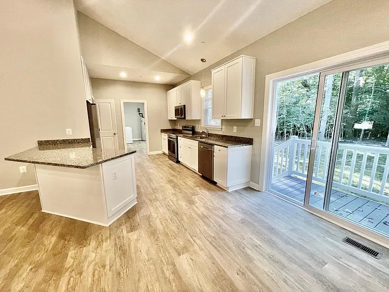 26323 Argentina Dr — Photo 17