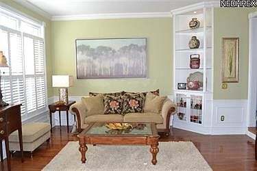 5th image of 755 Sandlewood Ln
