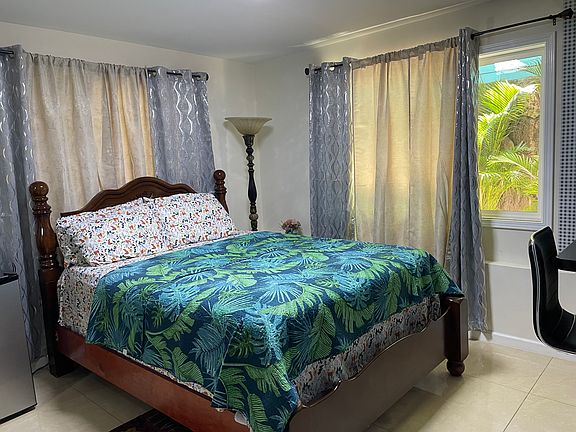 4th image of 3223 Monsarrat Ave #4