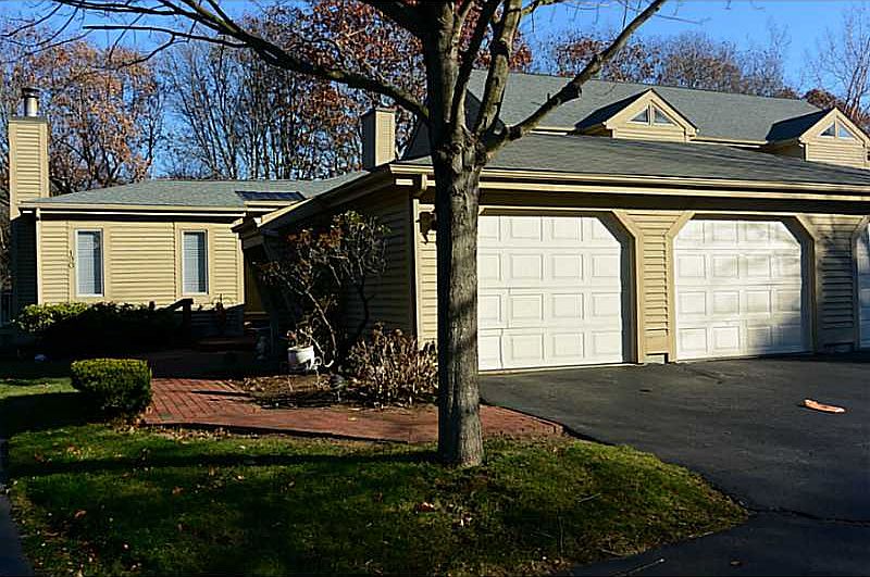 1st image of 190 Pine Glen Dr