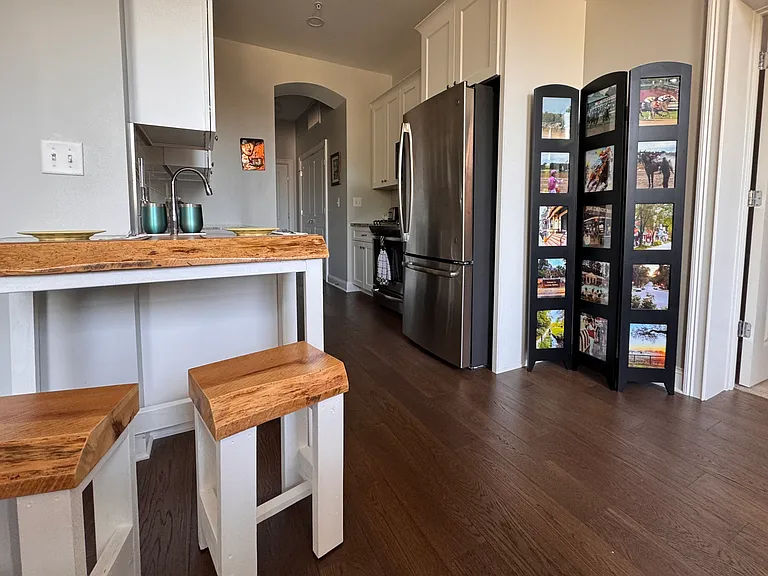 77 Van Dam St #202 — Photo 5