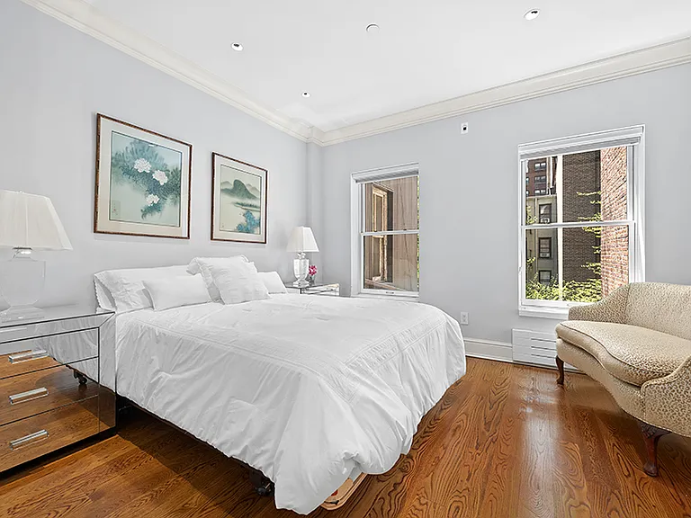 320 E 55th St #TOWNHOUSE — Photo 10