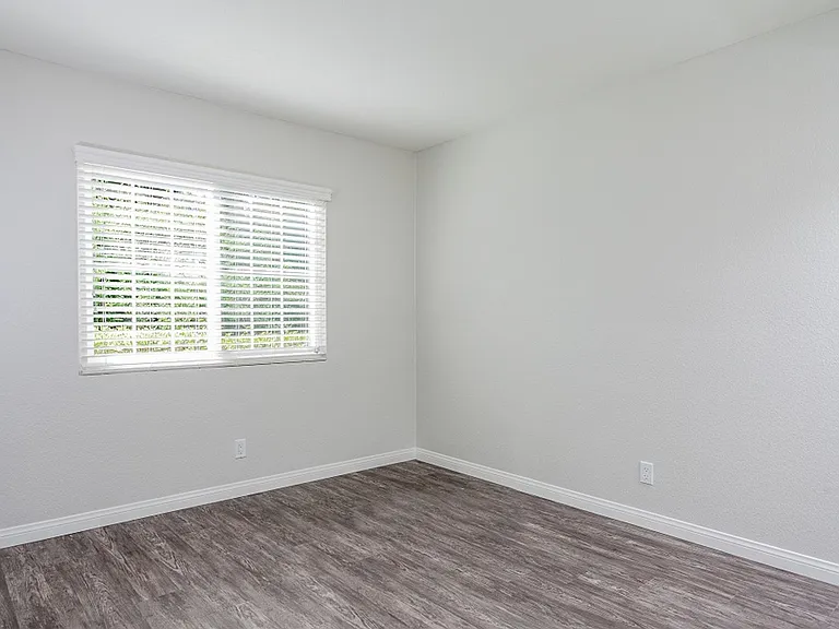 Crestwood Apartment Homes — Photo 26