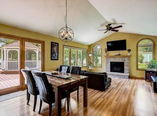 855 S 88th St, West Allis, WI 53214