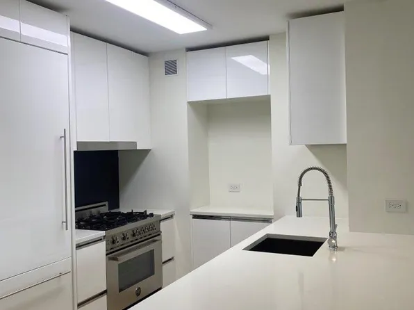 301 West 53rd Street image 7 of 23