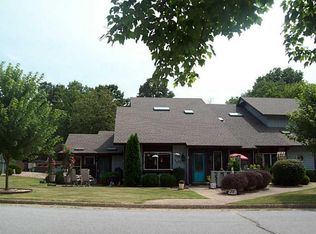37 Fairway Dr, Bella Vista, AR 72714