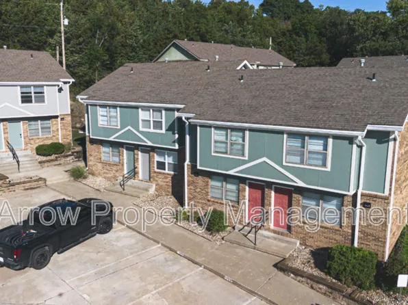 1218 S Jackson St, Junction City, KS 66441