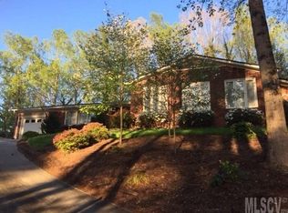 810 Westminster Cir SW, Lenoir, NC 28645