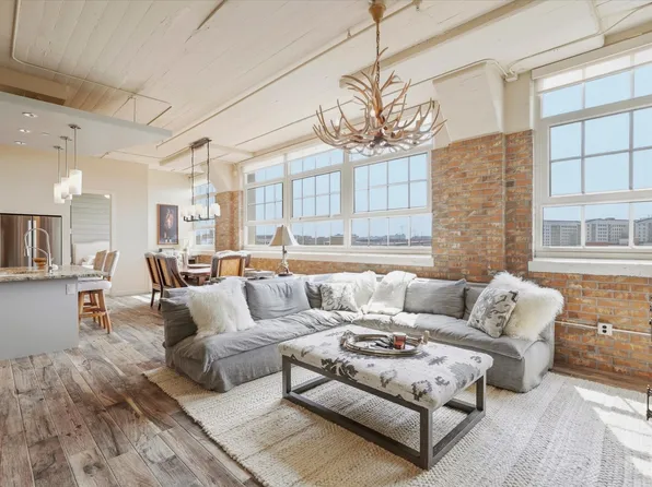 2600 W 7th St APT 1521, Fort Worth, TX 76107