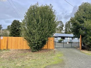 192 S 15th St, Lakeside, OR 97449