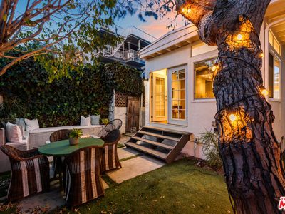 3012 Bentley Ct, Santa Monica, CA, 90405