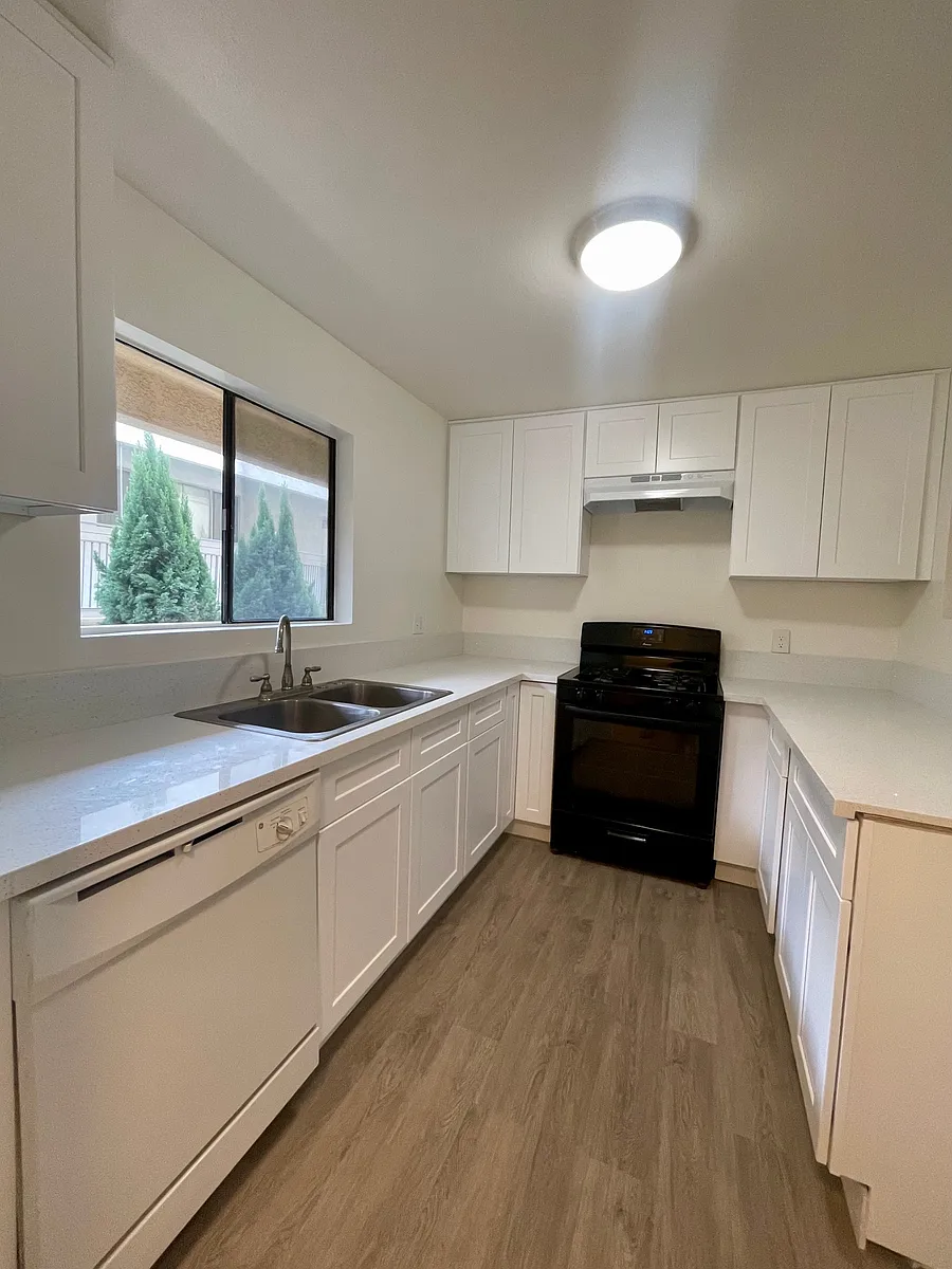 Building Photo - 1165 Alameda Ave #103