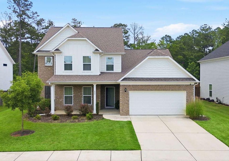 1st image of 669 Fairway Dr