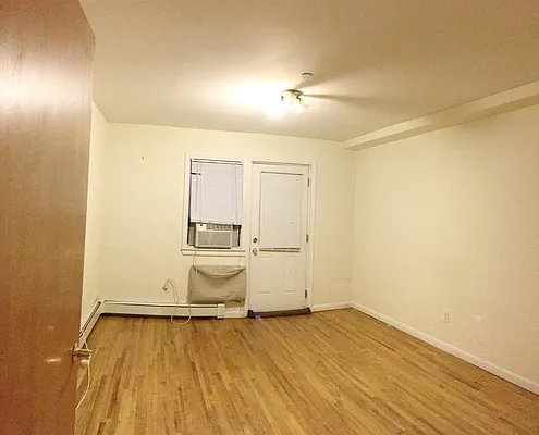 Rented by Sterling Realty Solution Inc | media 1