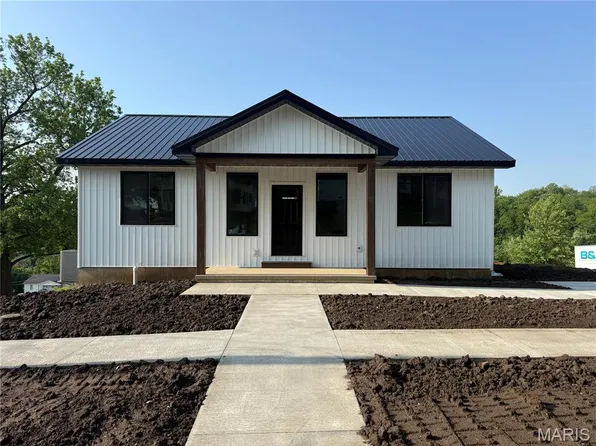 707 Hayward St, Hannibal, MO 63401