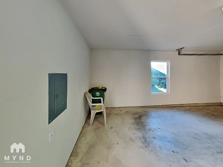 2216 Zach Scott St — Photo 17