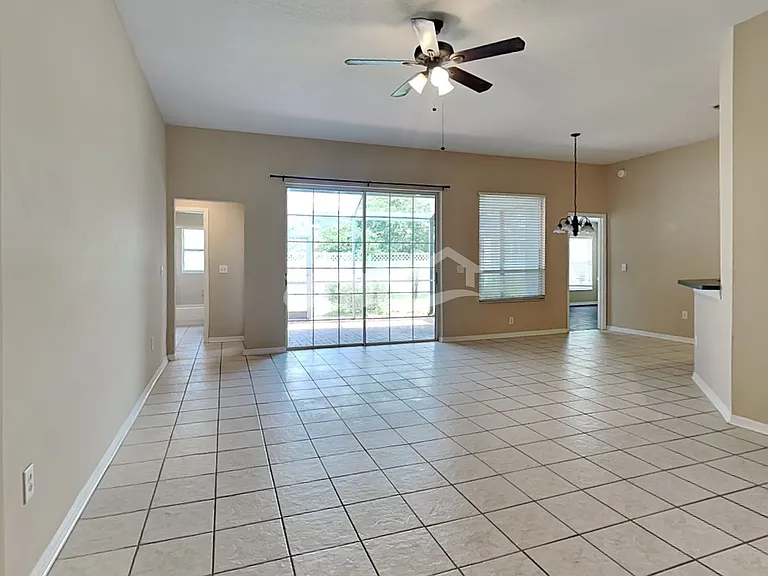 9423 Hunters Pond Dr — Photo 5